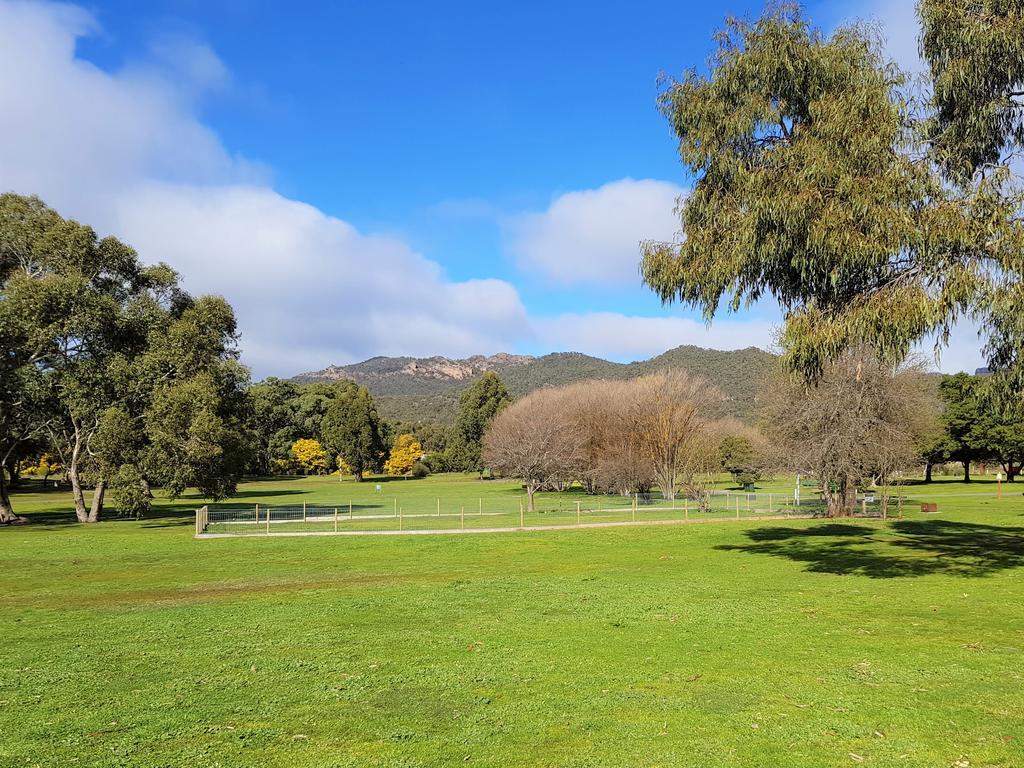 Breeze Holiday Parks - Grampians ホールズギャップ エクステリア 写真